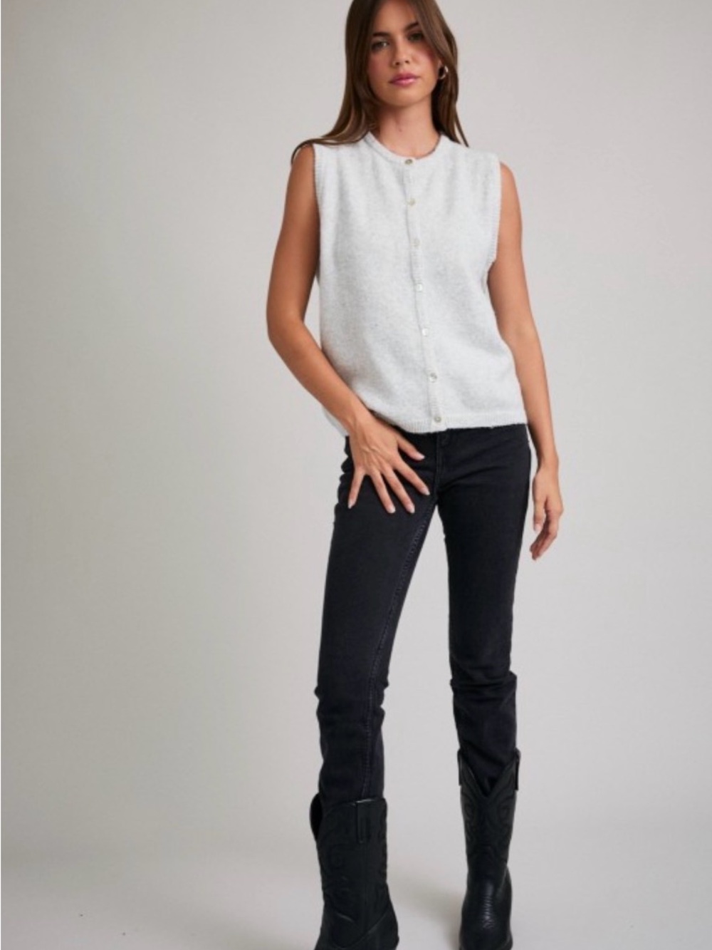 150 Sleeveless Button-Front Knit Vest in Soft gray
